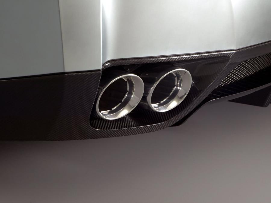 Детали экстерьера Nissan GT-R Proto Concept 2001 года  (фото 4 из 51)